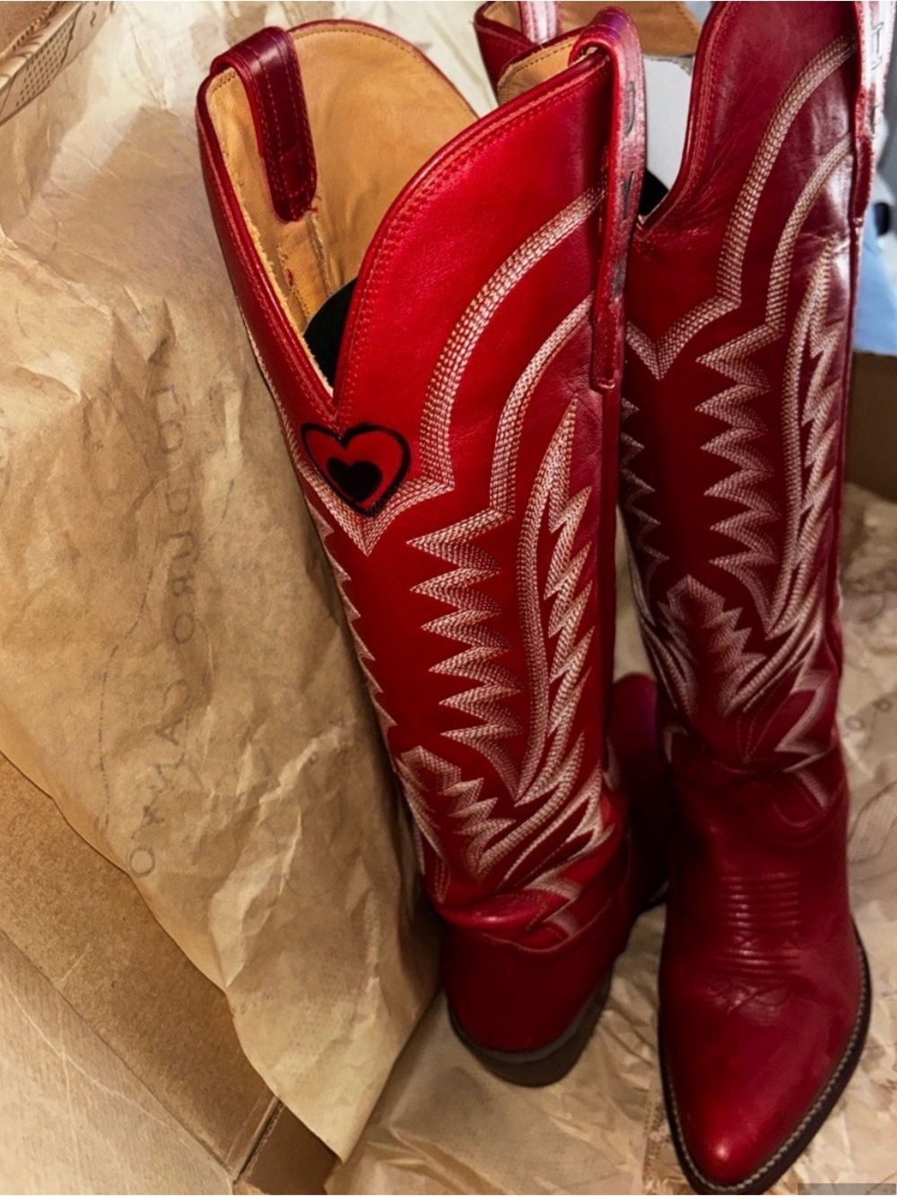 Tecovas The Abby in Crimson Bovine - Picture 15 of 17